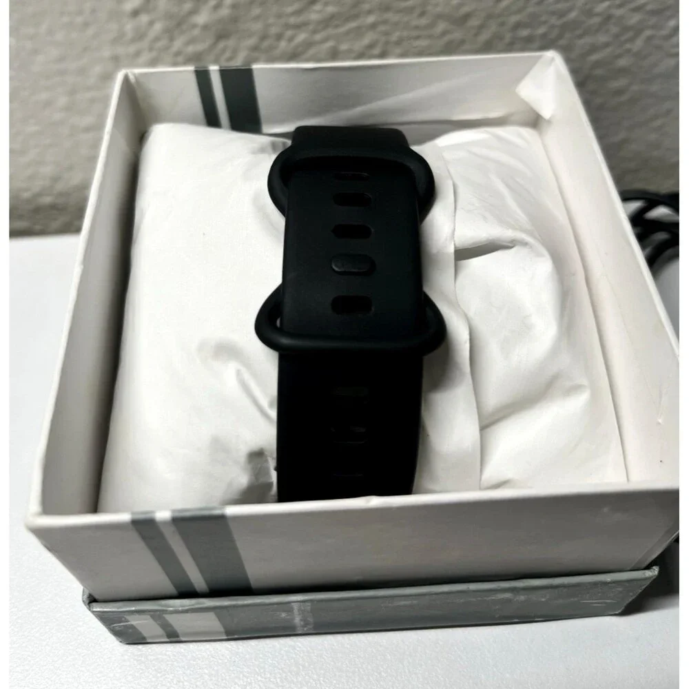 Fitbit Versa 4 Fitness Smartwatch–Black/Graphite Aluminum, GPS & Daily Readiness